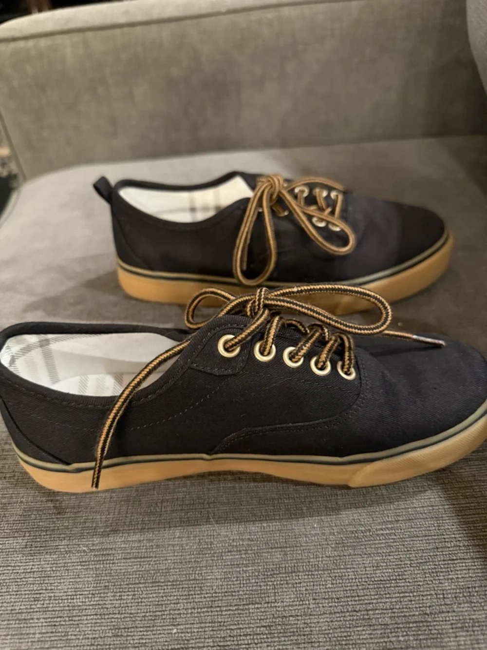 Old Navy Black Canvas Sneakers with Tan Trim boys size 3 big kid.